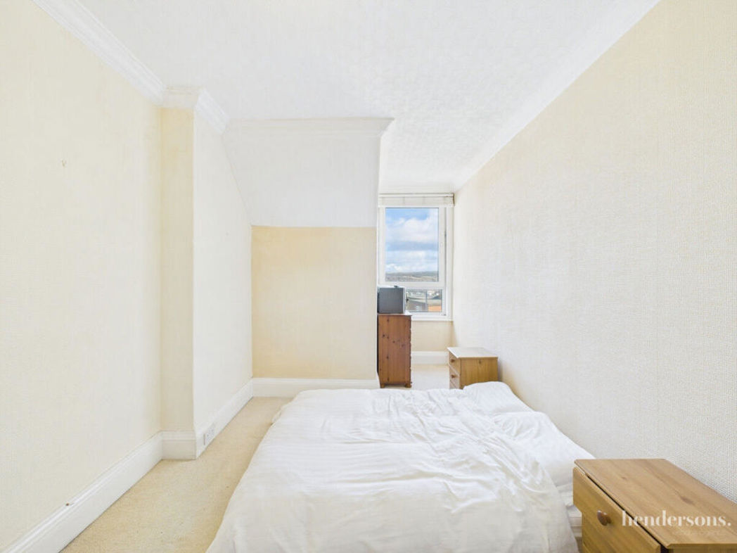 Property image 10 of 13