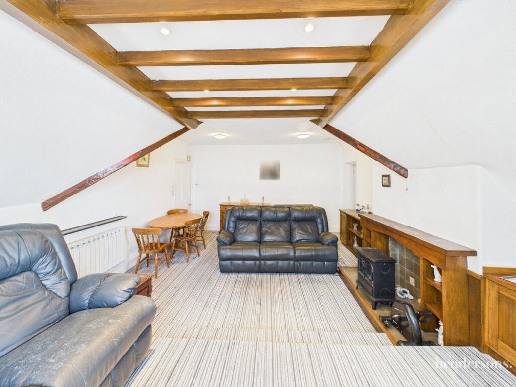 Property image 2 of 13