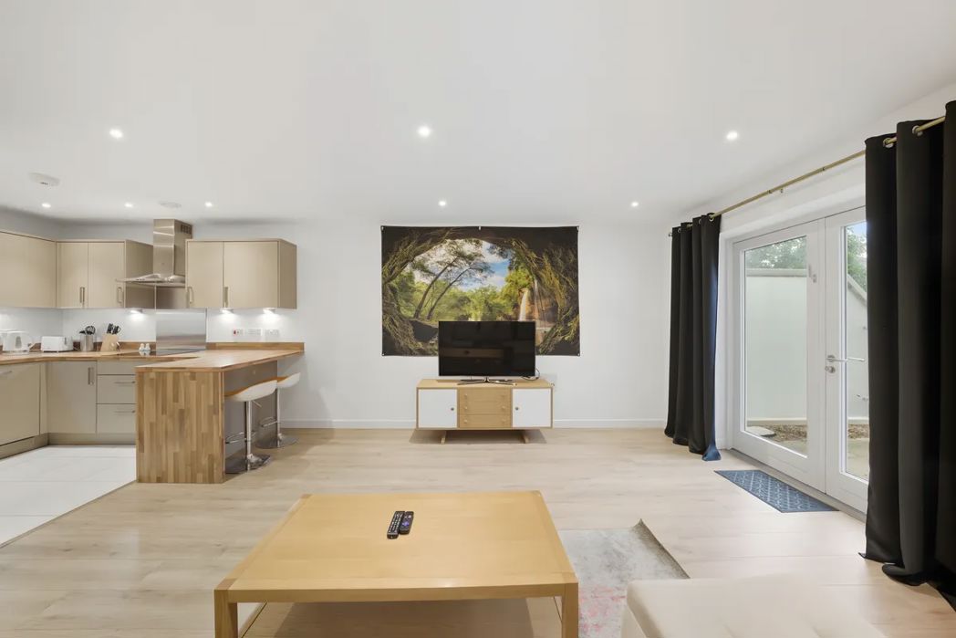 Property image 3 of 16