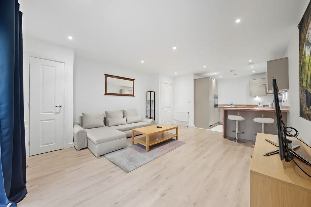 Property image 4 of 16