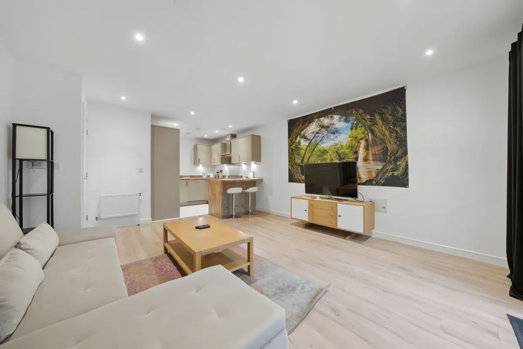 Property image 5 of 16