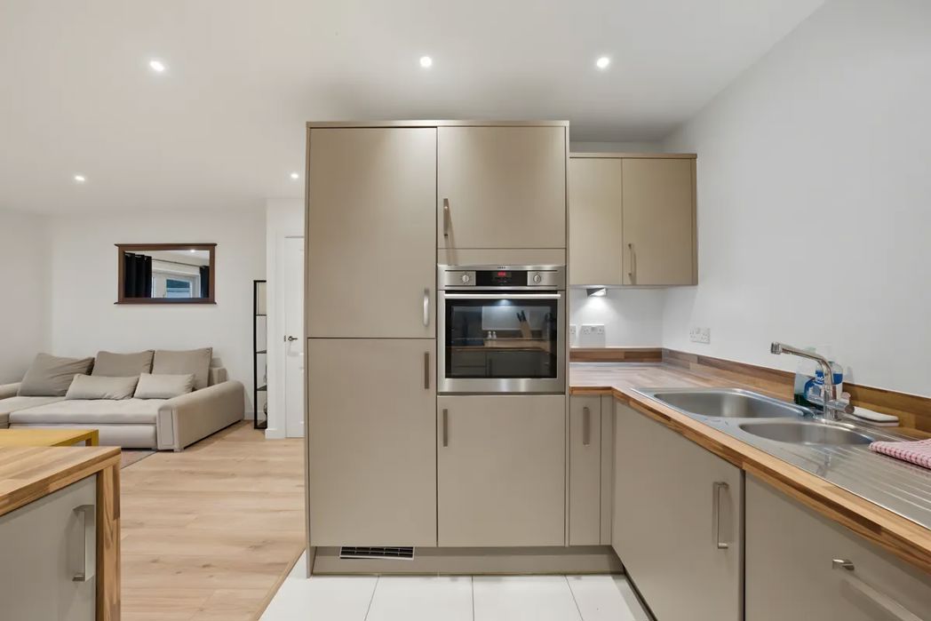 Property image 6 of 16