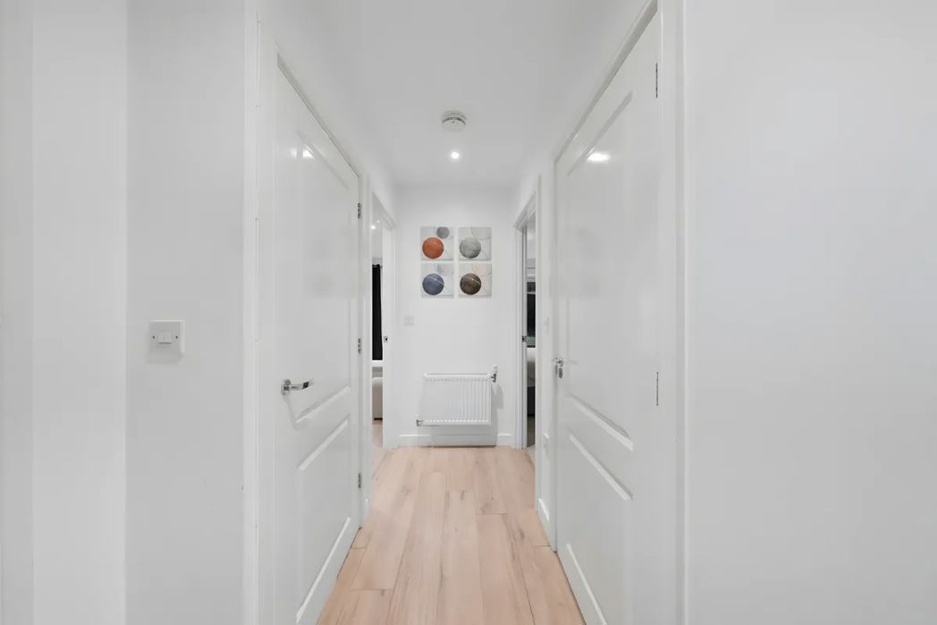Property image 9 of 16
