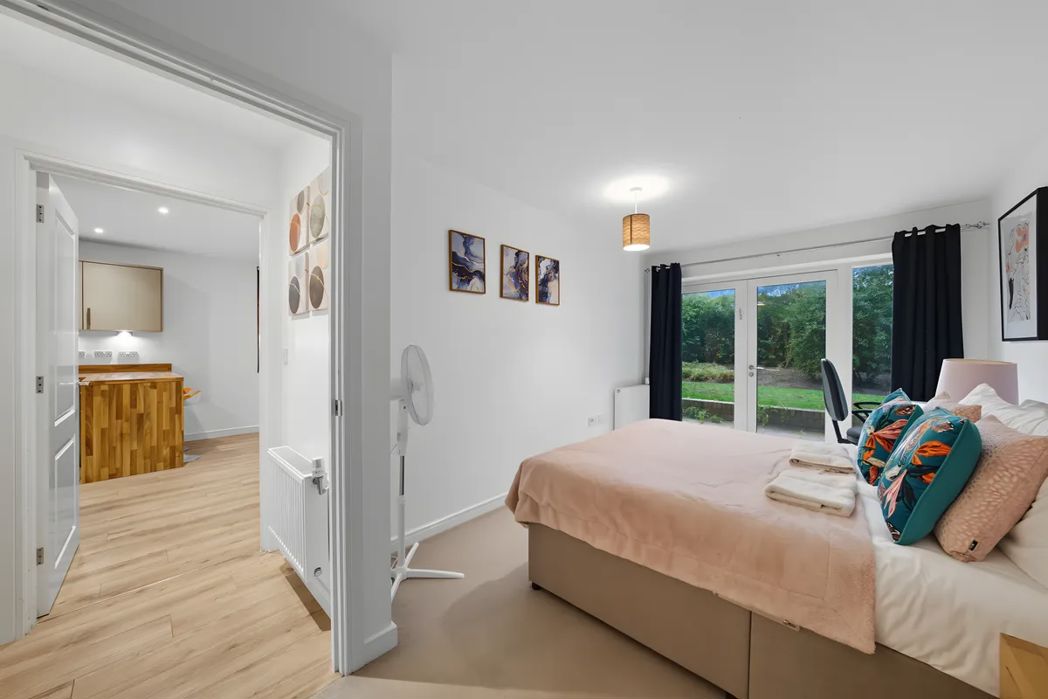 Property image 11 of 16