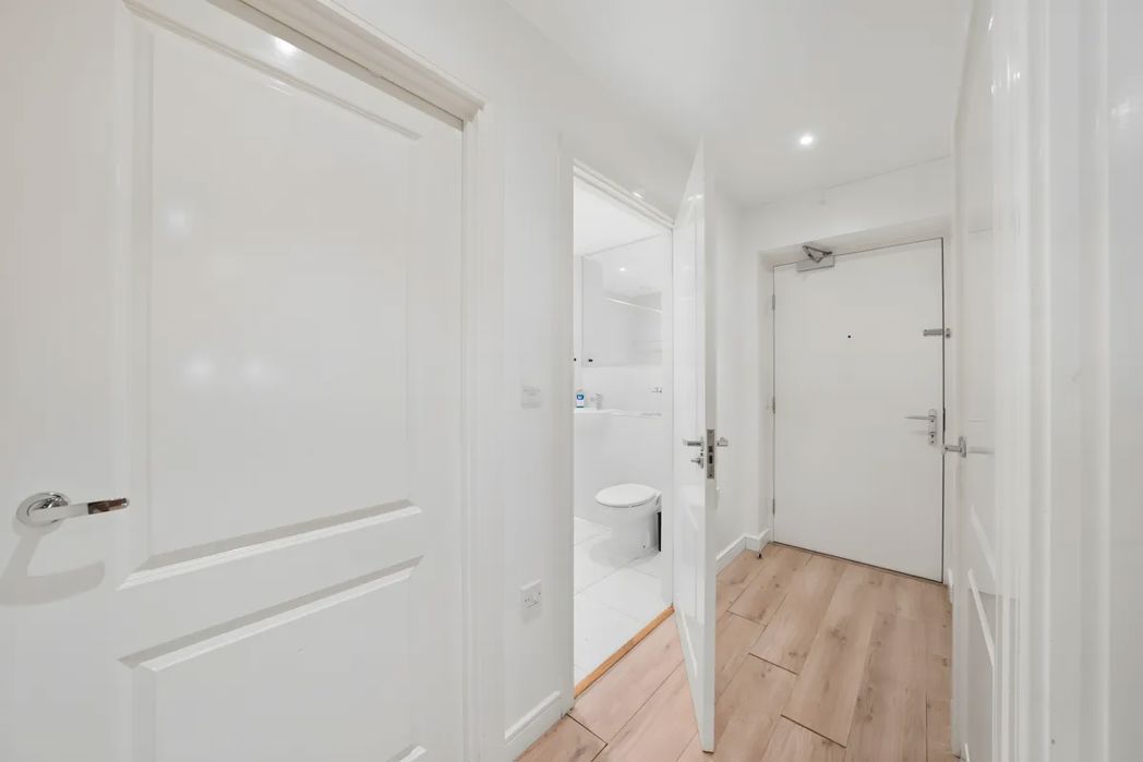 Property image 12 of 16