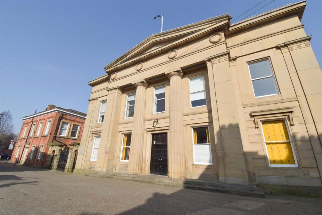 Property image 1 of 12