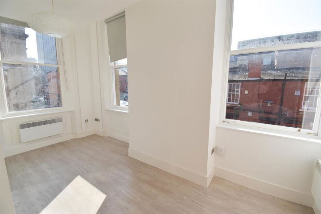 Property image 6 of 12