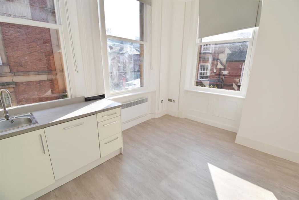 Property image 5 of 12