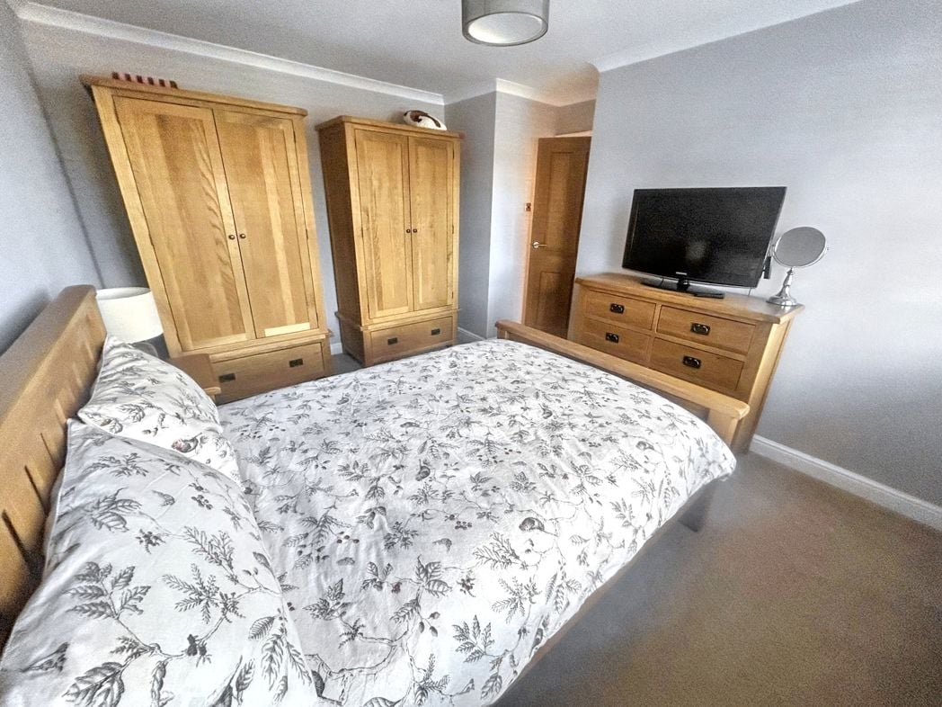 Property image 13 of 24