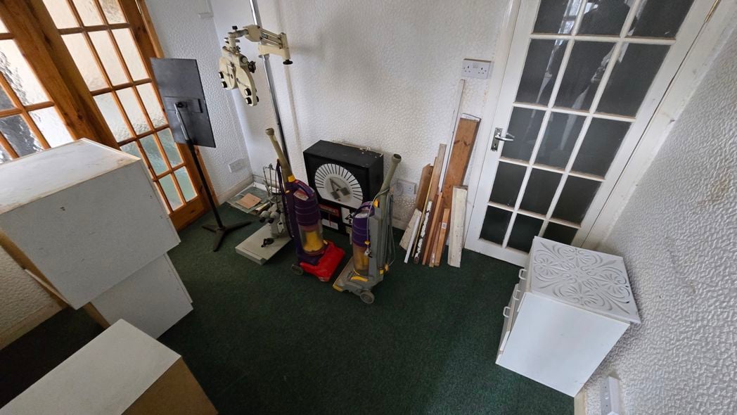 Property image 3 of 13