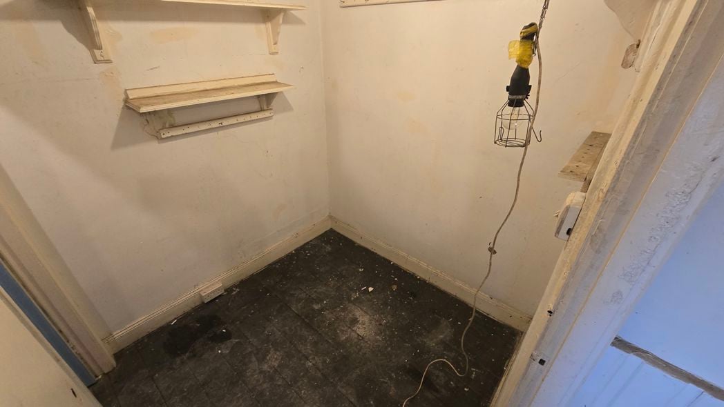 Property image 11 of 13