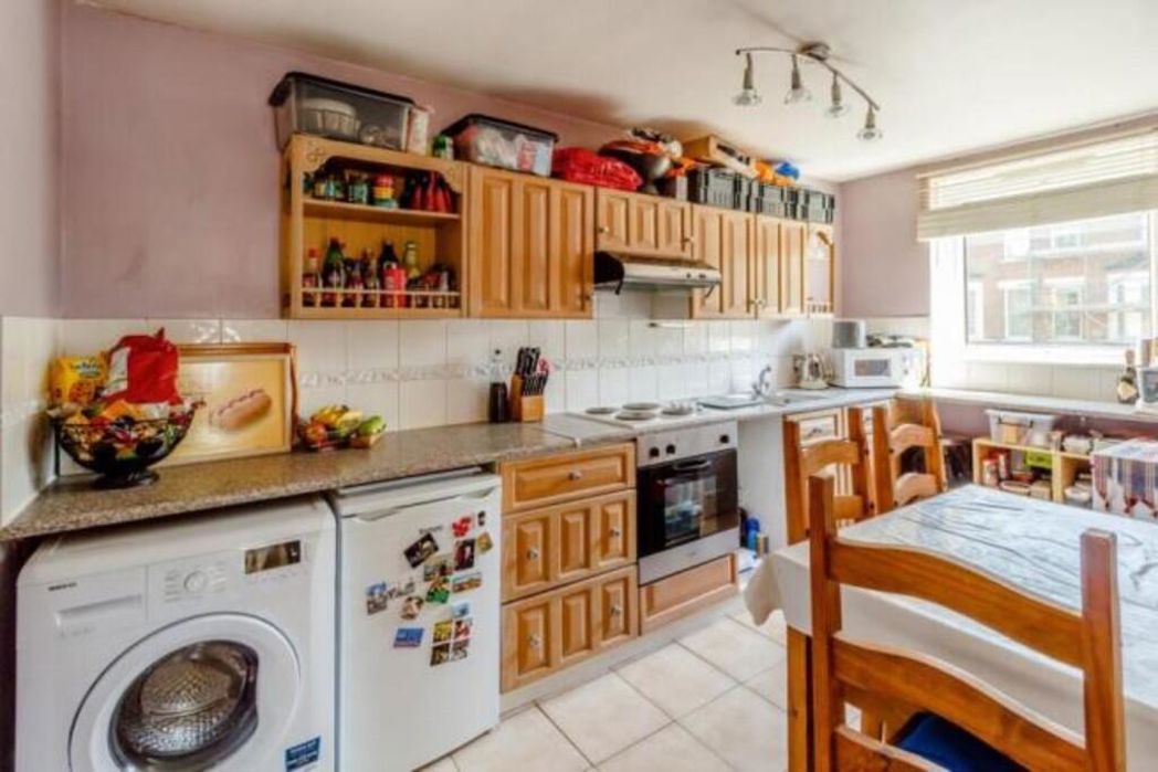 Property image 3 of 9