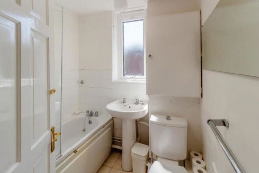 Property image 6 of 9