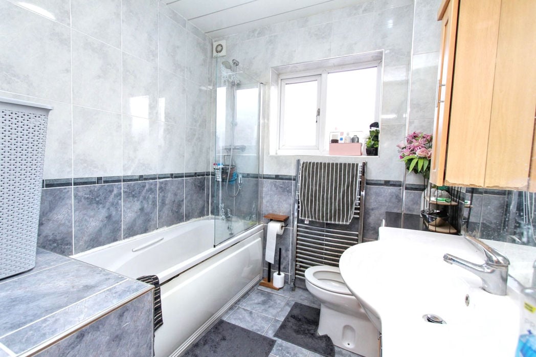 Property image 10 of 15
