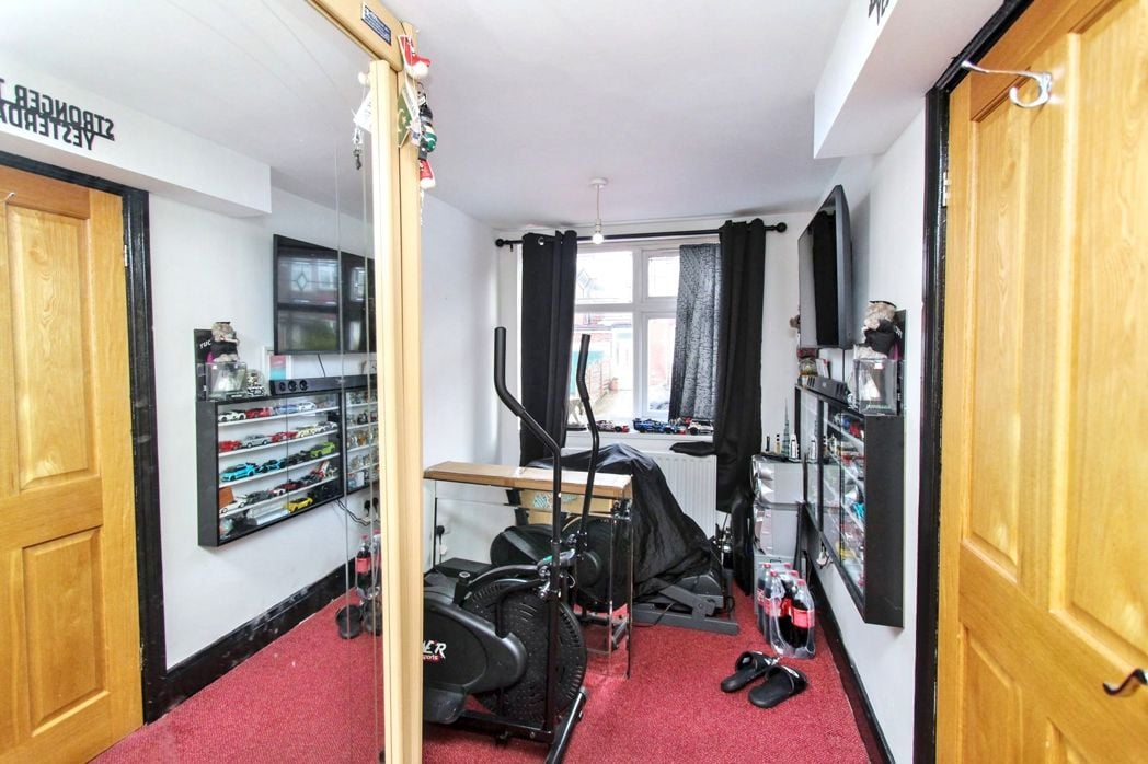 Property image 5 of 15