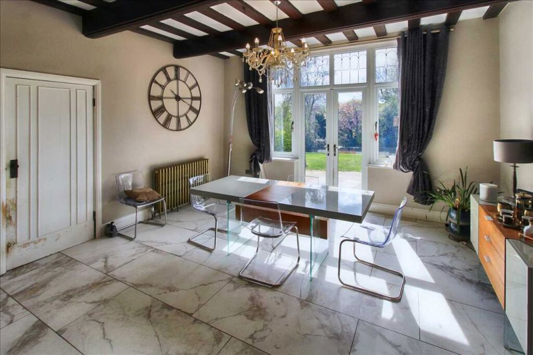 136, Nottingham, Nottinghamshire, NG5 3HU