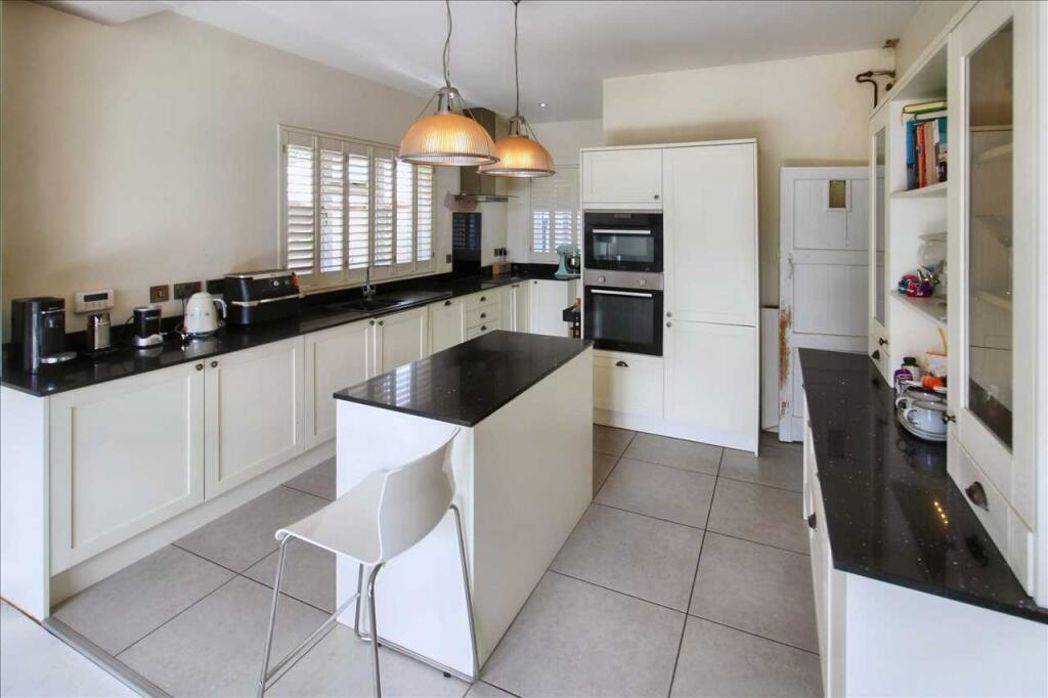 136, Nottingham, Nottinghamshire, NG5 3HU