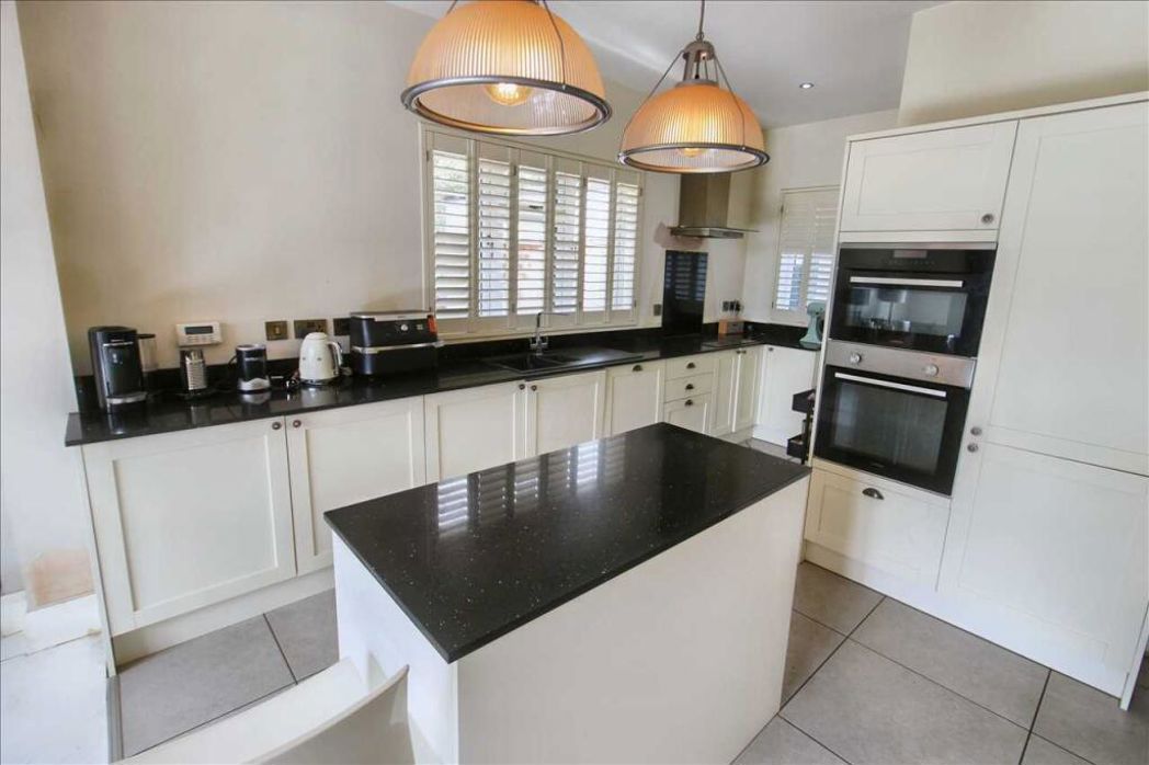 136, Nottingham, Nottinghamshire, NG5 3HU