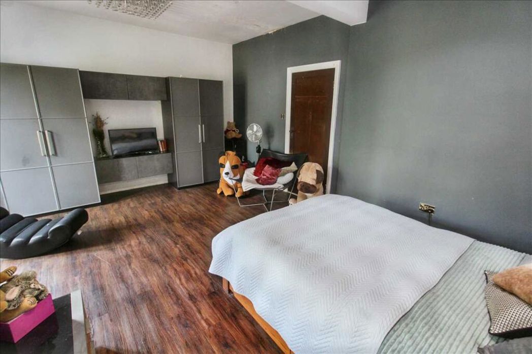 136, Nottingham, Nottinghamshire, NG5 3HU