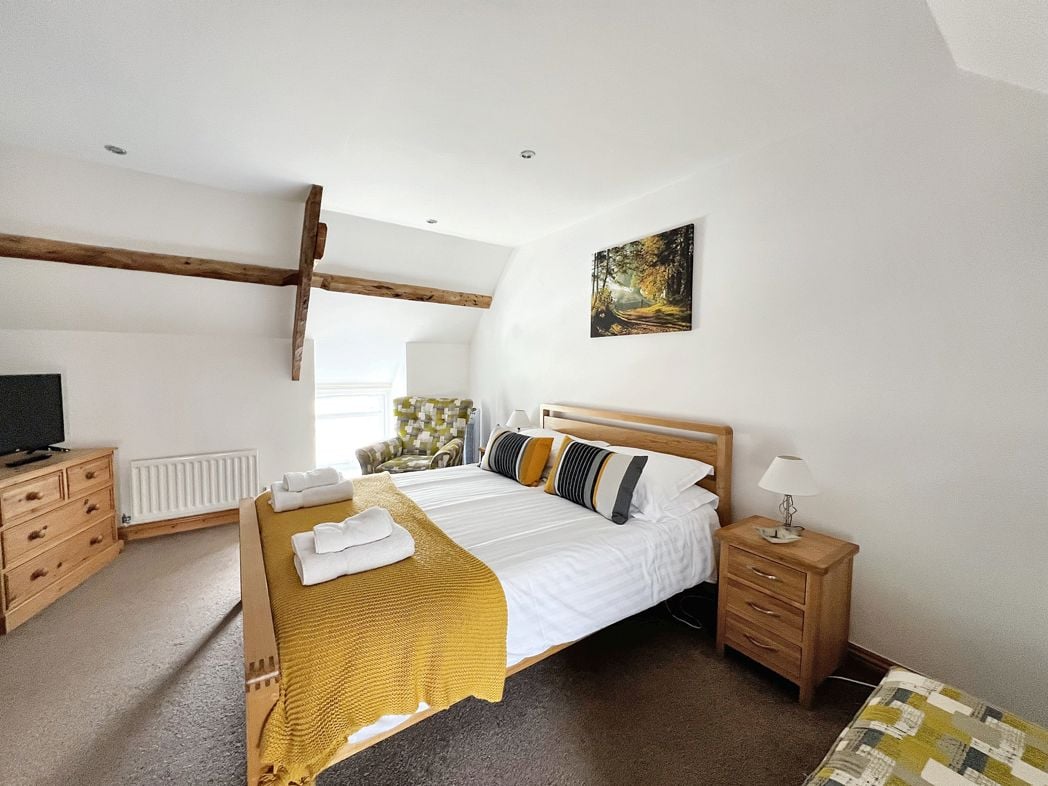 Property image 12 of 14