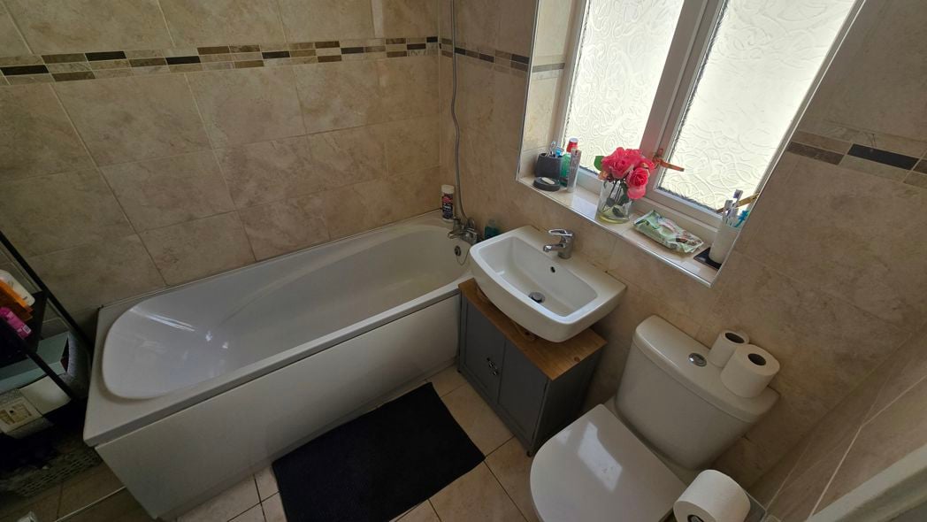 Property image 10 of 15