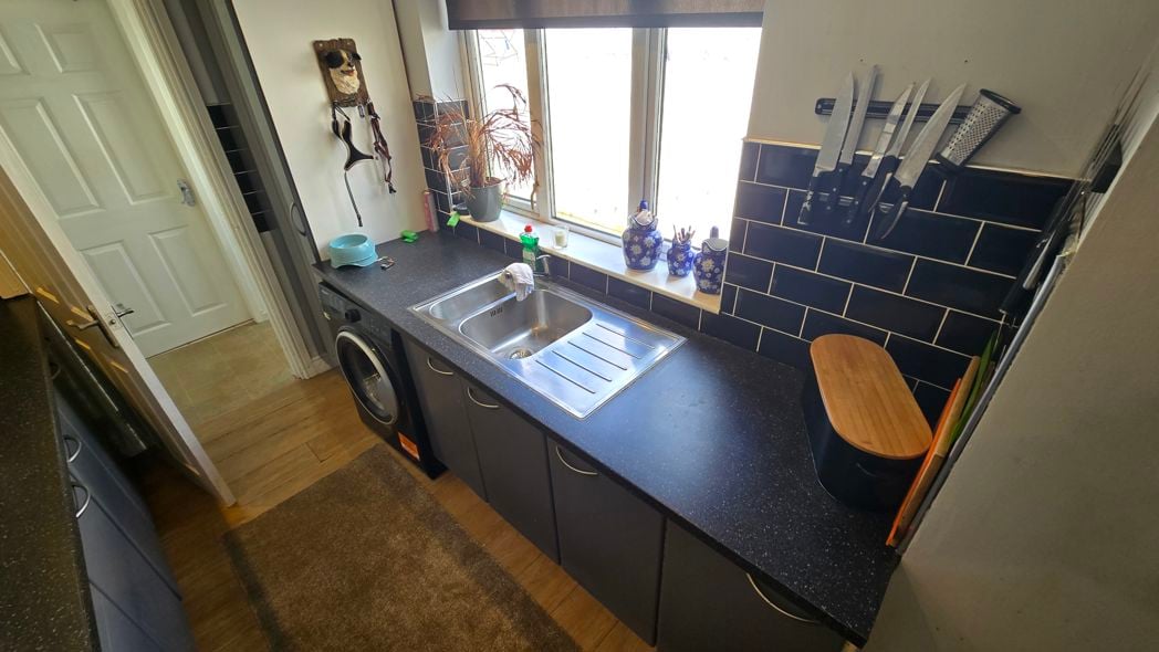 Property image 4 of 15