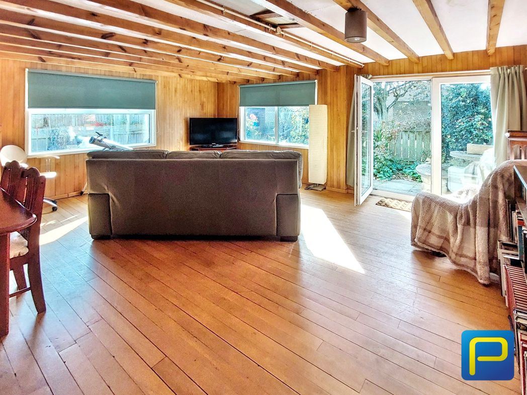 Property image 11 of 28