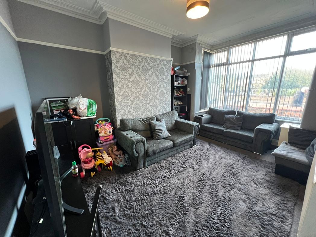 Property image 2 of 8