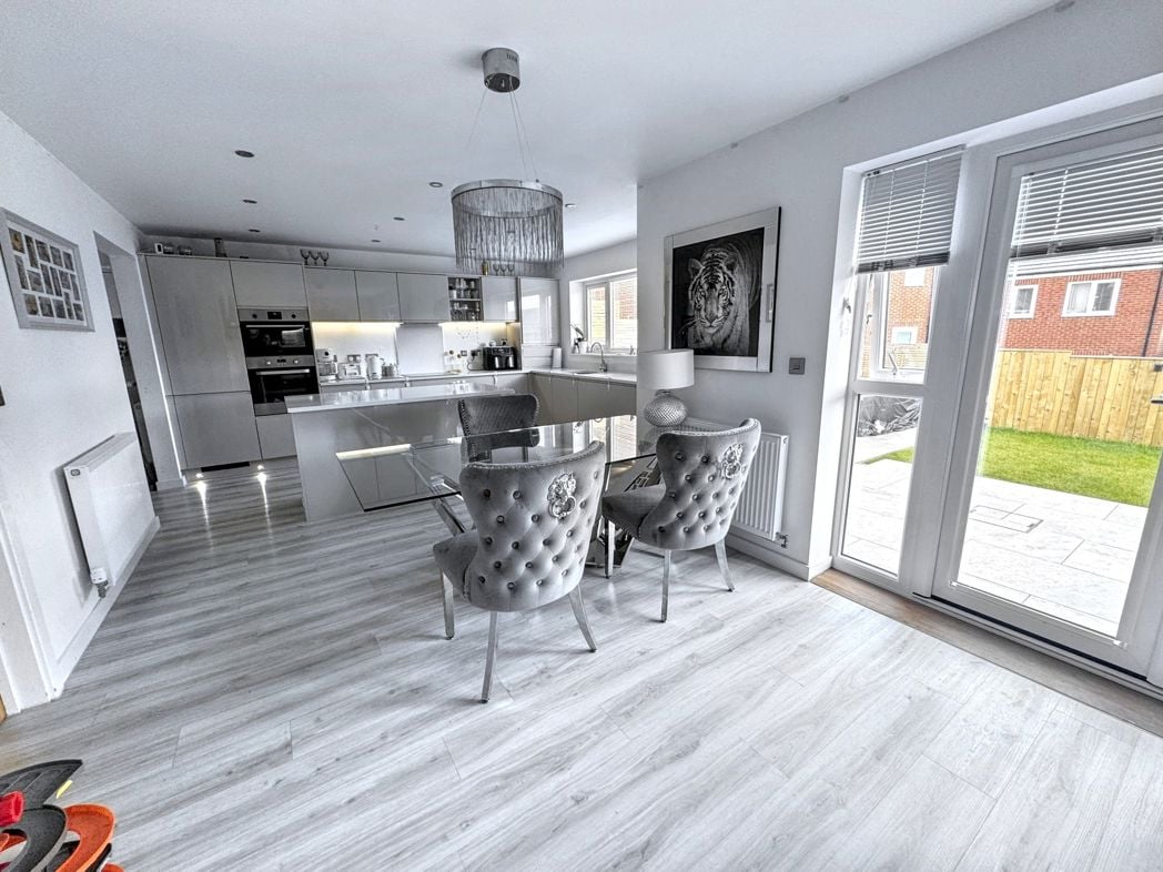 Property image 12 of 30