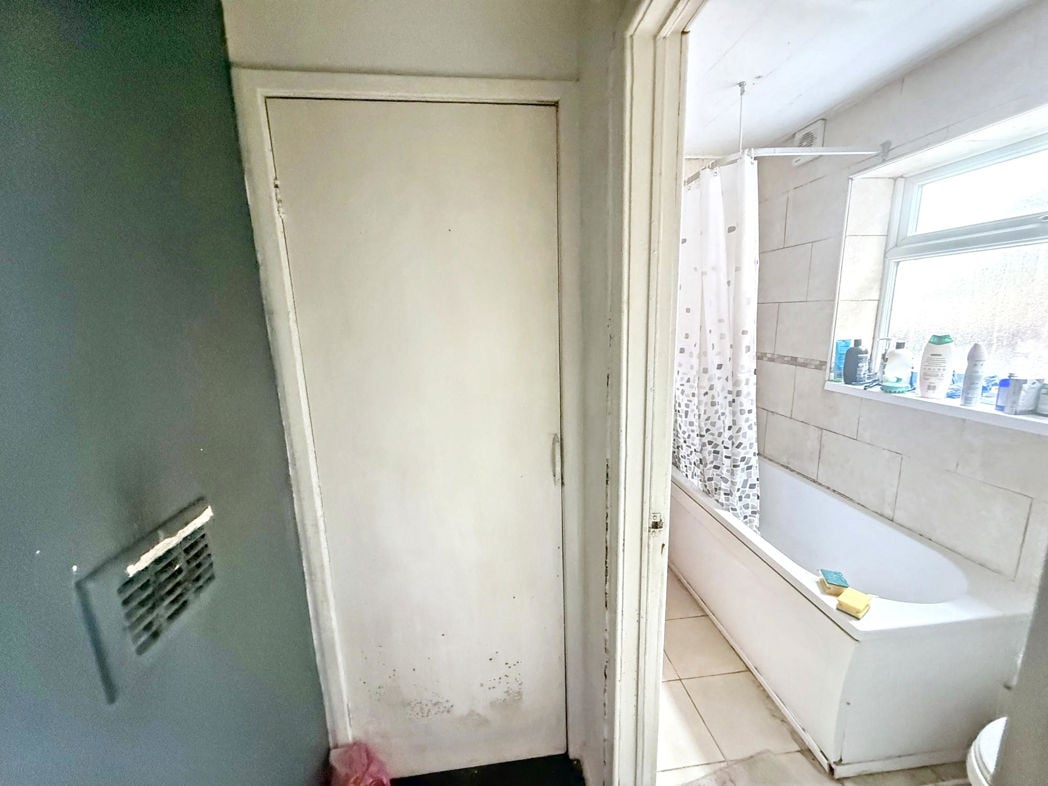 Property image 2 of 7