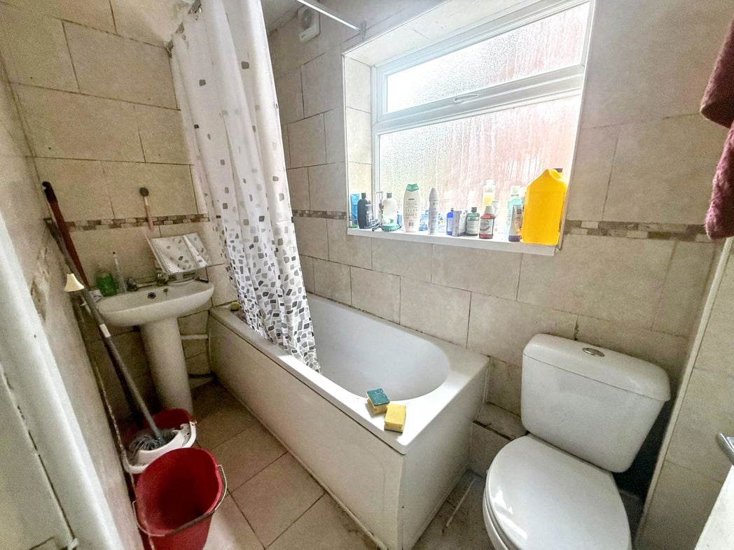 Property image 4 of 7