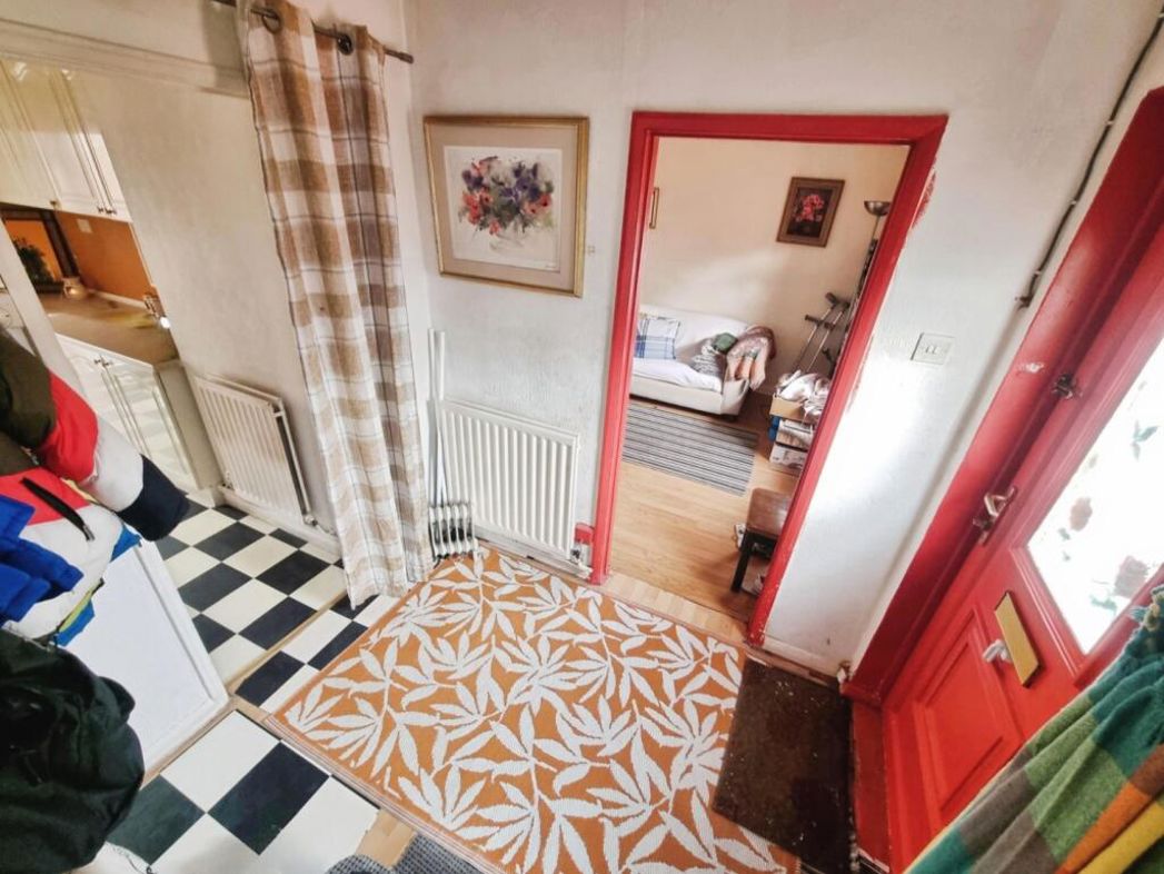 Property image 2 of 11