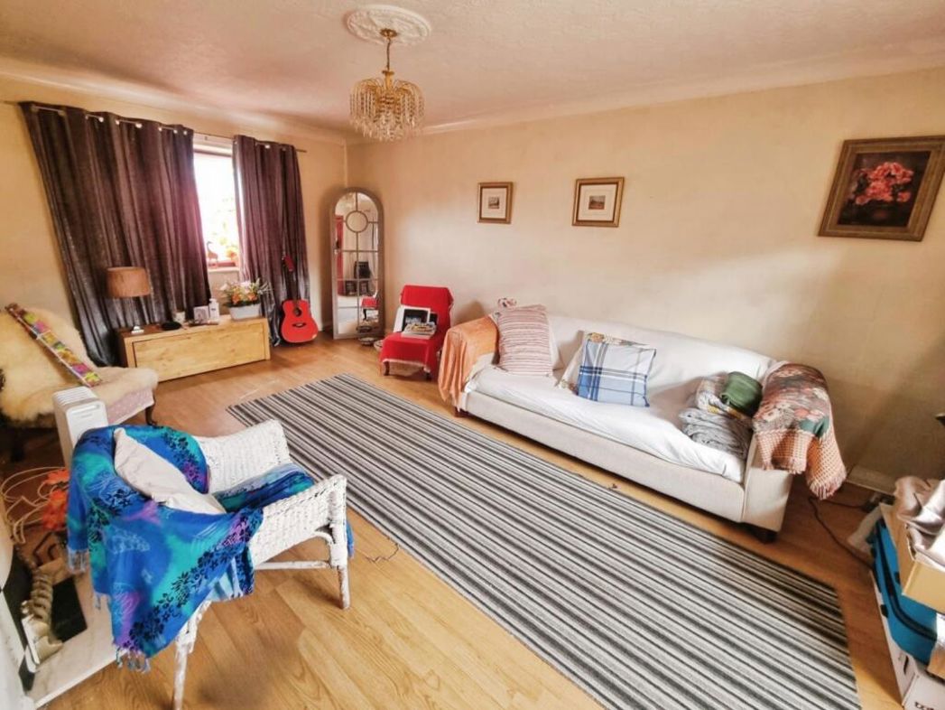 Property image 3 of 11