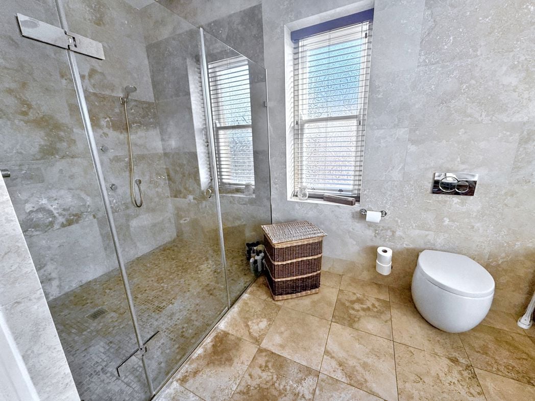 Property image 30 of 43