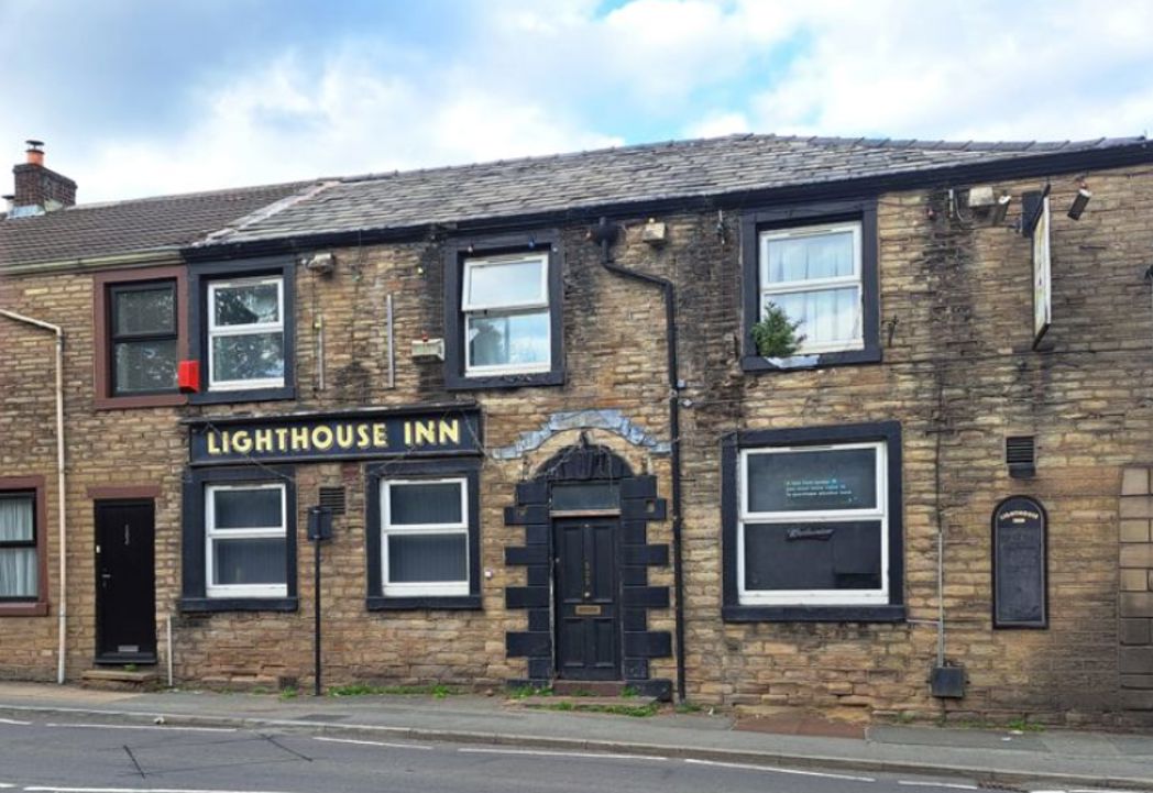 Lighthouse Inn, 505, Oldham, Greater Manchester, OL4 3AF