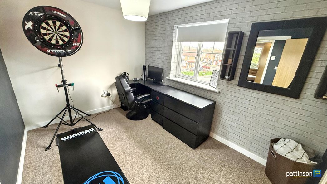 Property image 11 of 17