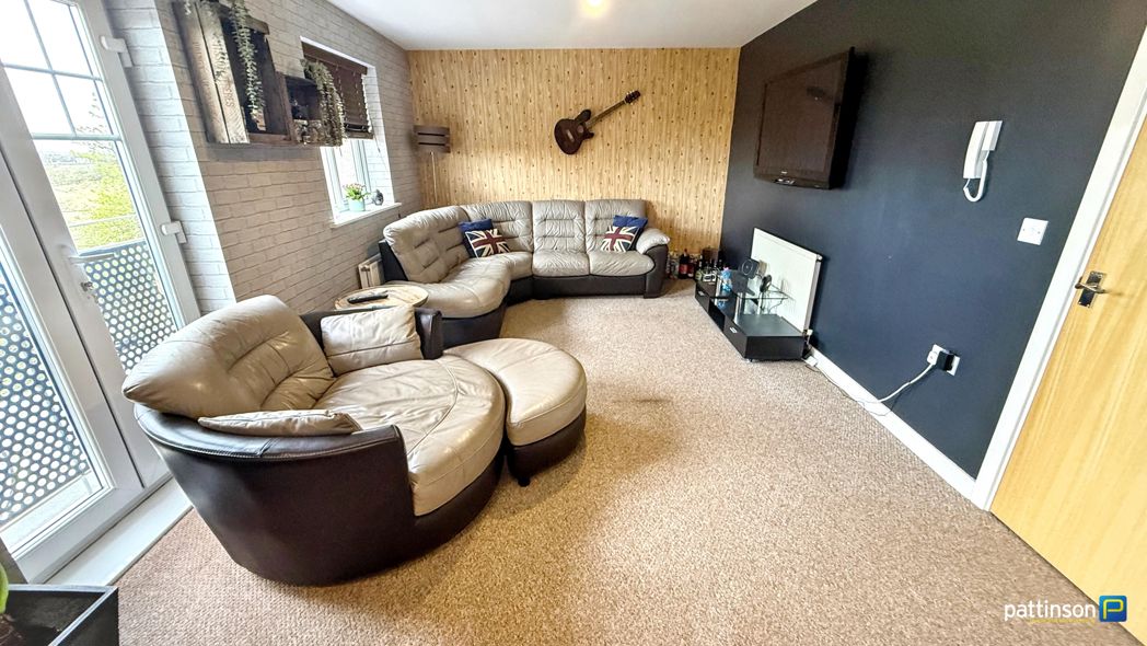 Property image 7 of 17