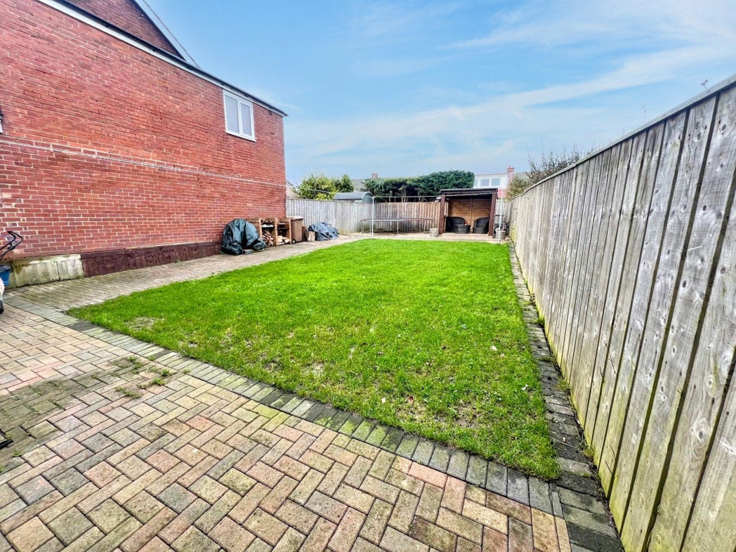 Property image 3 of 17