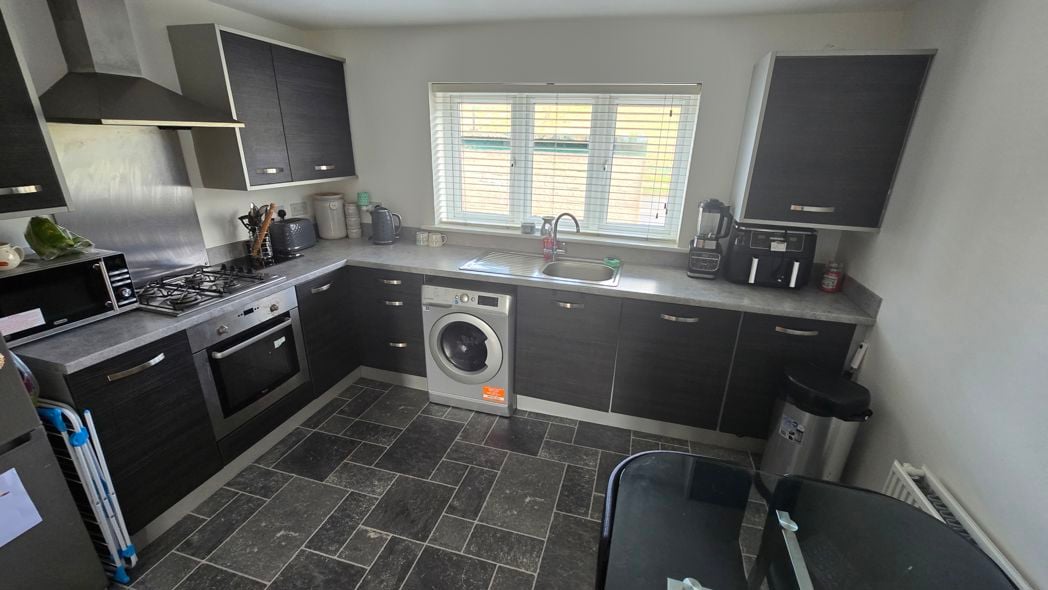 Property image 3 of 13