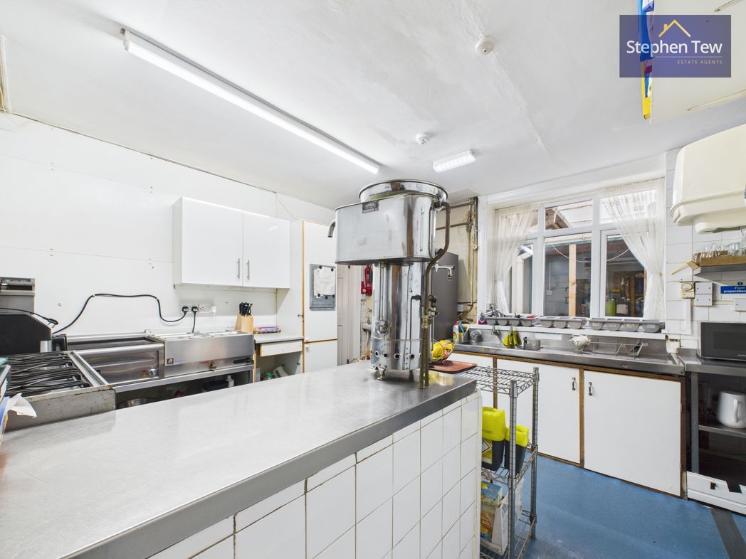 Property image 8 of 34