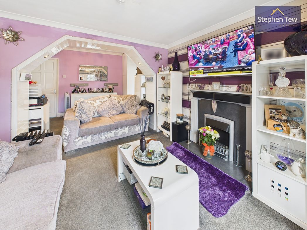 Property image 11 of 34