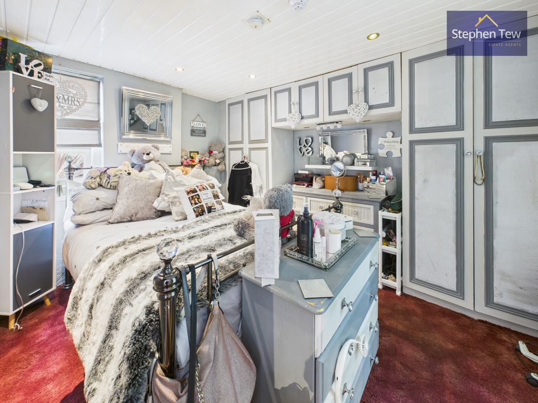 Property image 12 of 34