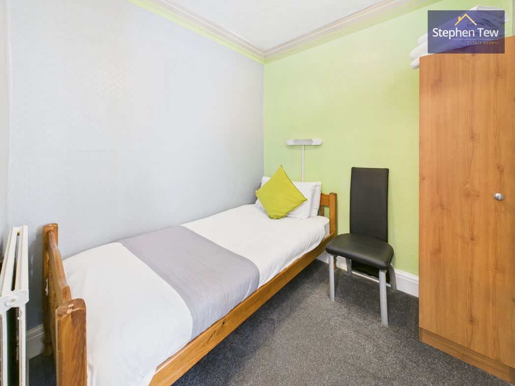 Property image 23 of 34