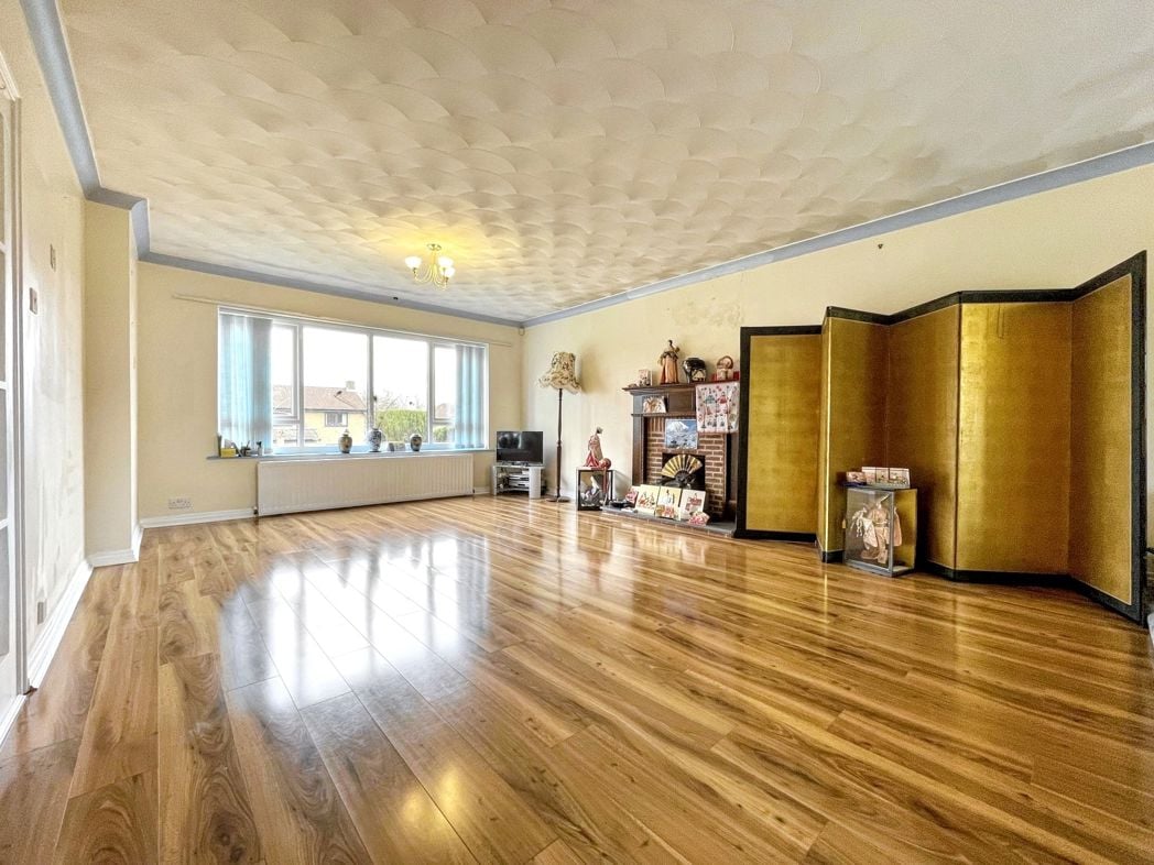 Property image 4 of 27
