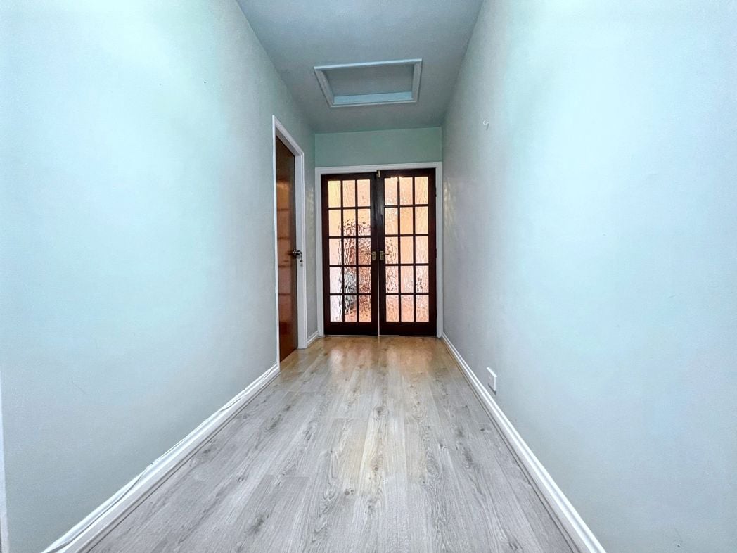 Property image 8 of 27
