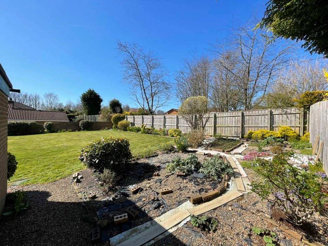 Property image 16 of 27