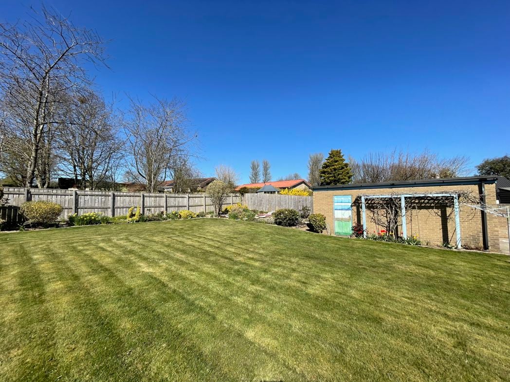 Property image 17 of 27