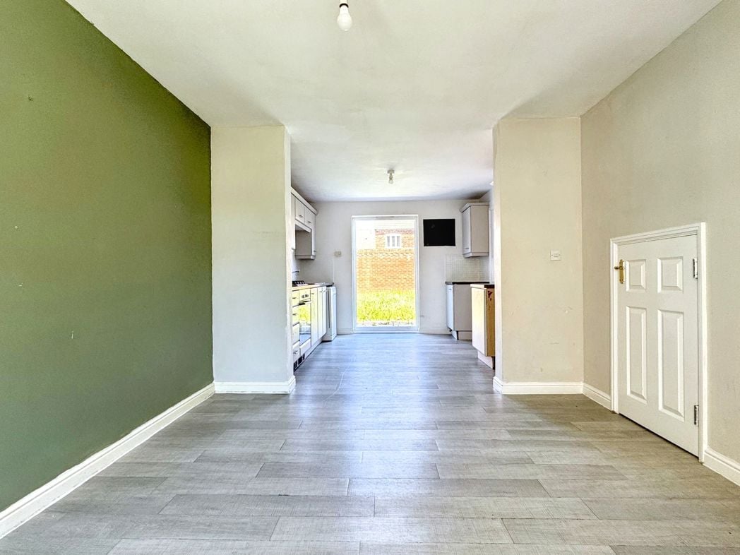 Property image 2 of 22