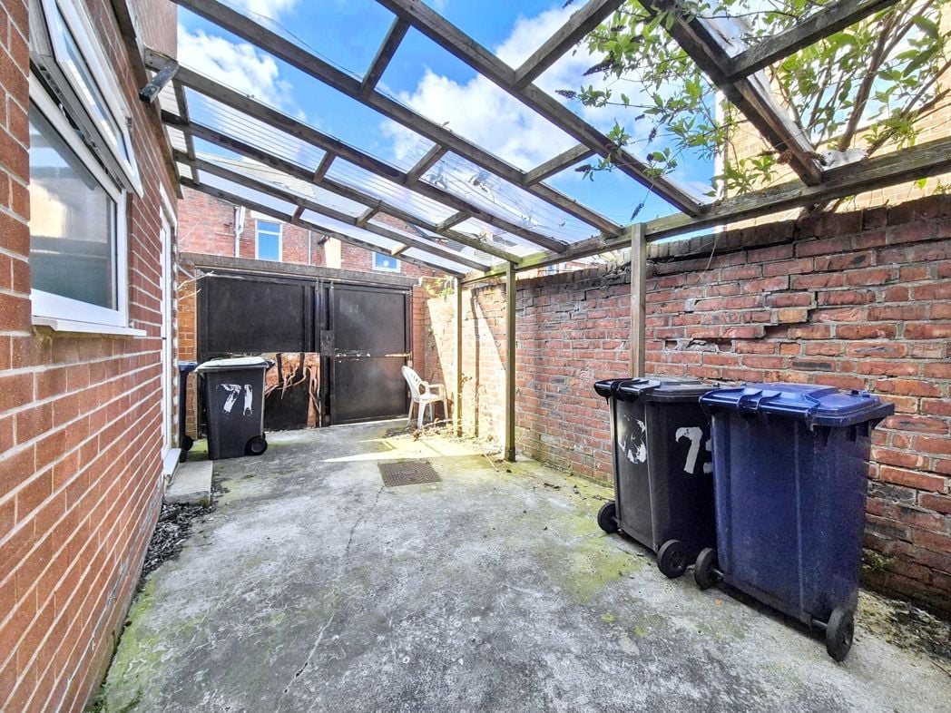 Property image 16 of 18