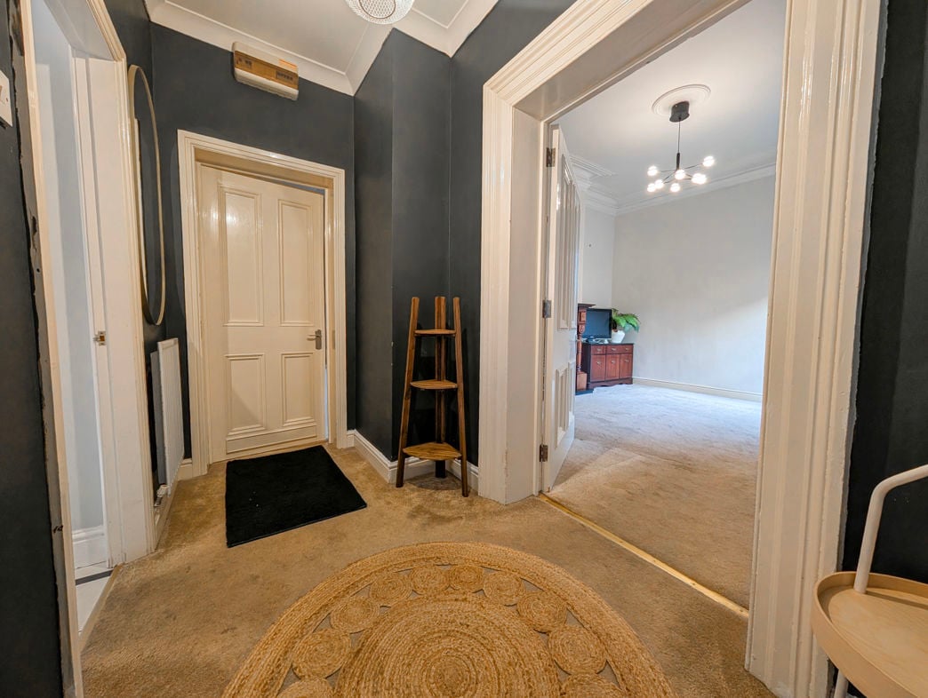 Property image 4 of 11